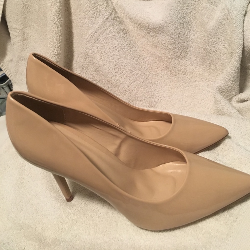 Shu Shop Nude Patent Heels Size 10